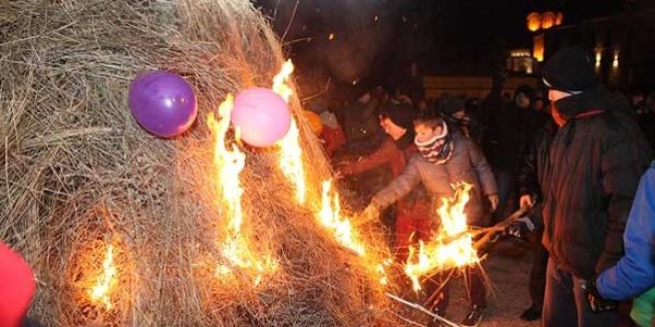 Κλαδαριές, το κάψιμο των ξερών φύλλων και αρκεύθων τις μεγαλύτερες νύχτες του χρόνου